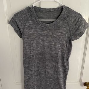 Lululemon swiftly tech short sleeve top
